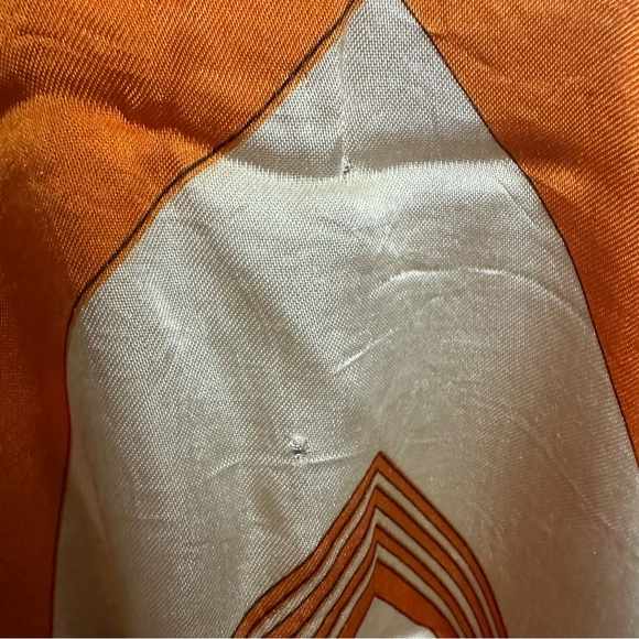 Vintage Italian made chevron scarf - Picture 2 of 4